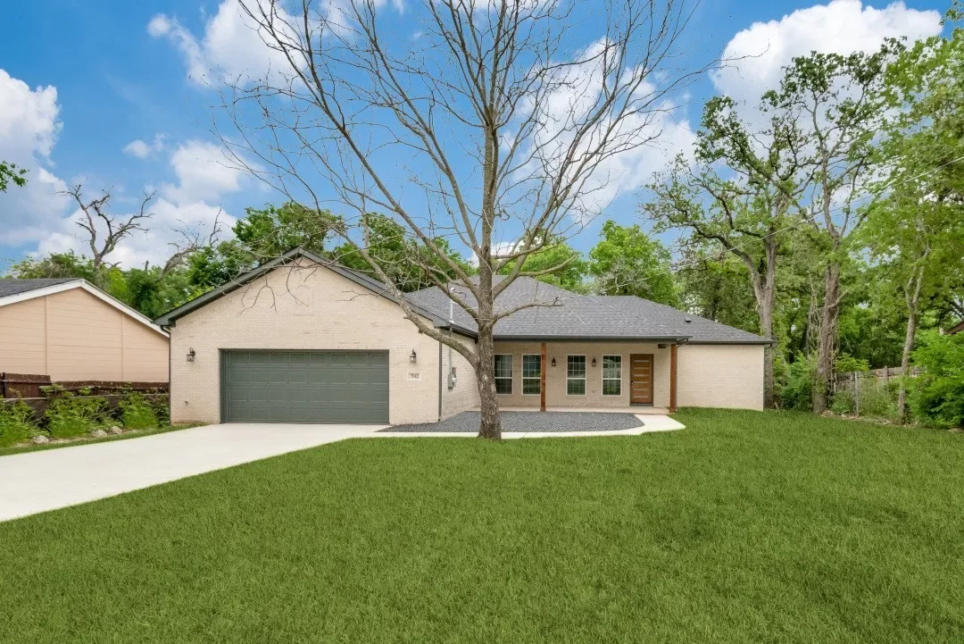 4BR House for Sale in Dallas, TX
