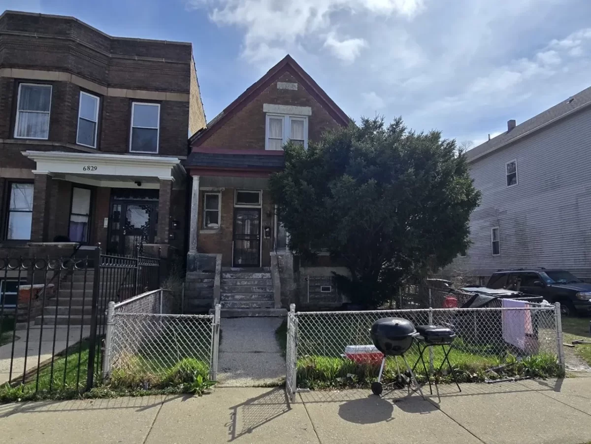 4BR House for Sale in Chicago, IL