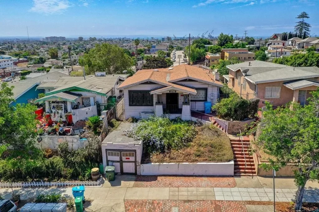 2BR House for Sale in San Diego, CA