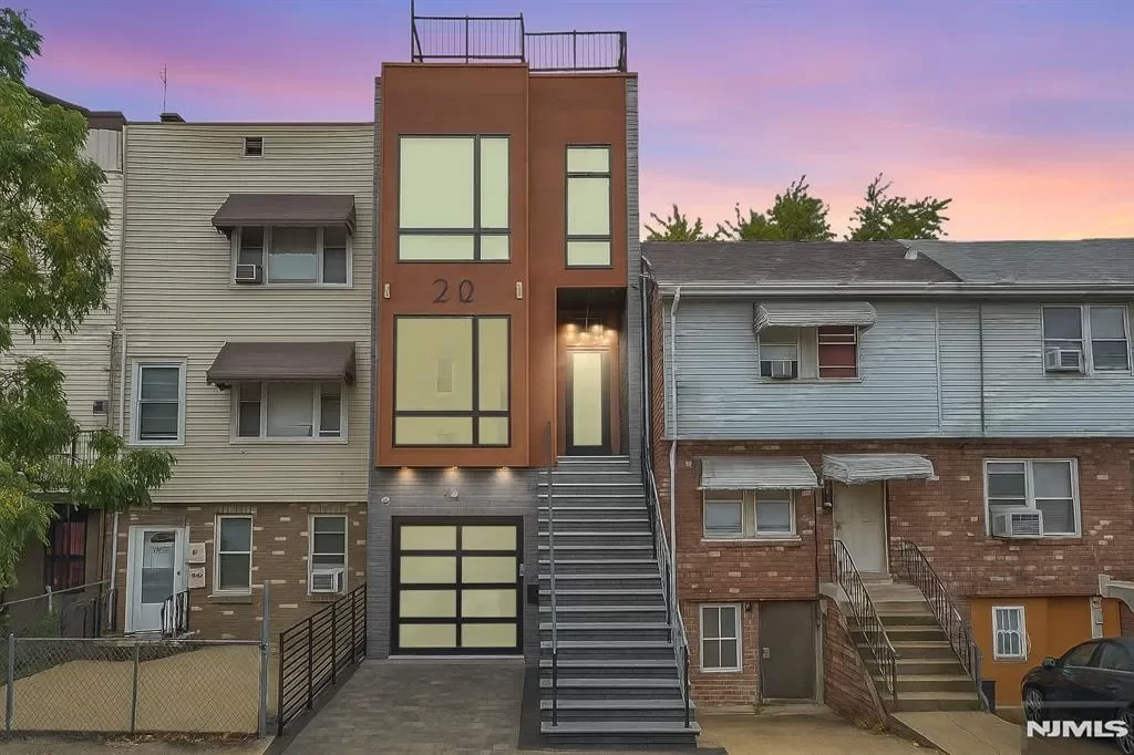 2BR Condo for Sale in Jersey City, NJ