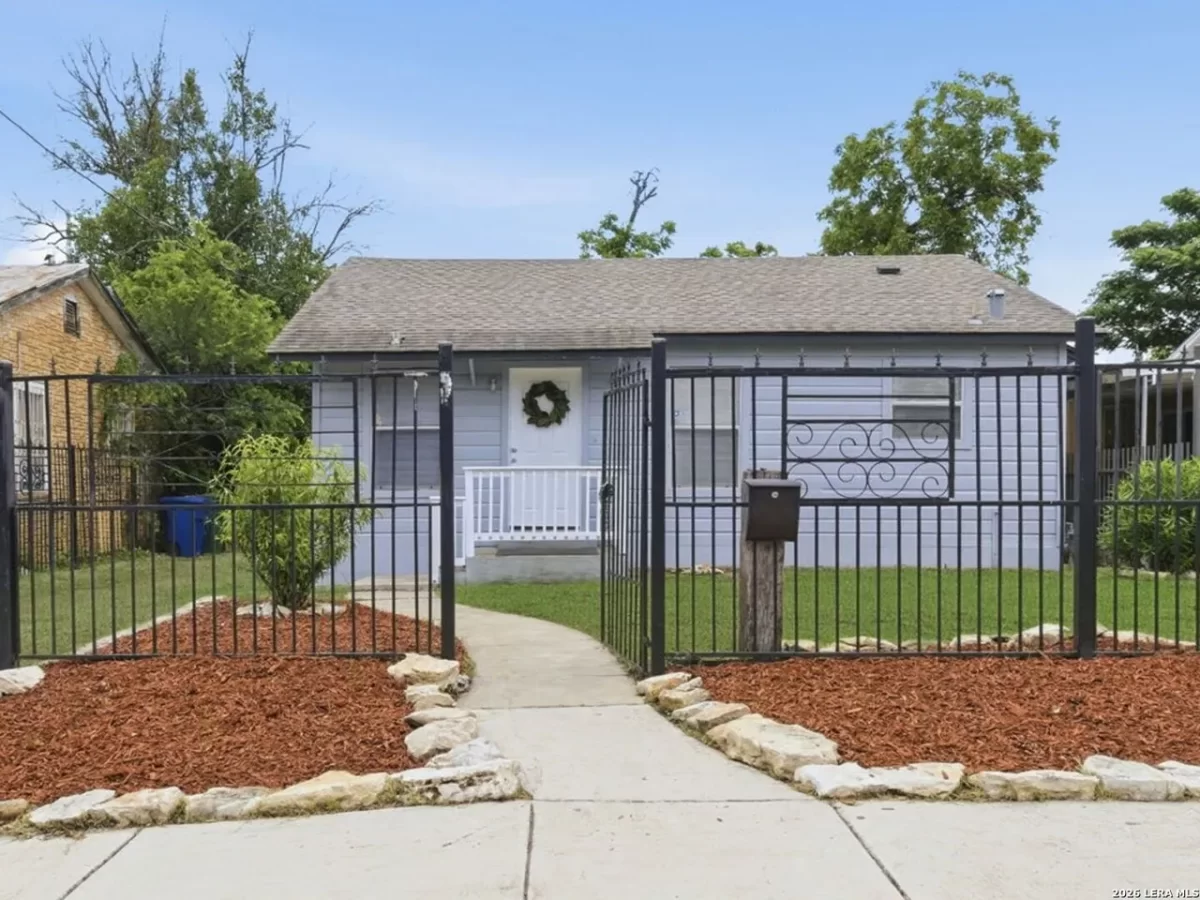 2BR House for Rent in San Antonio, TX