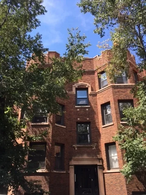 2BR House for Rent in Chicago, IL