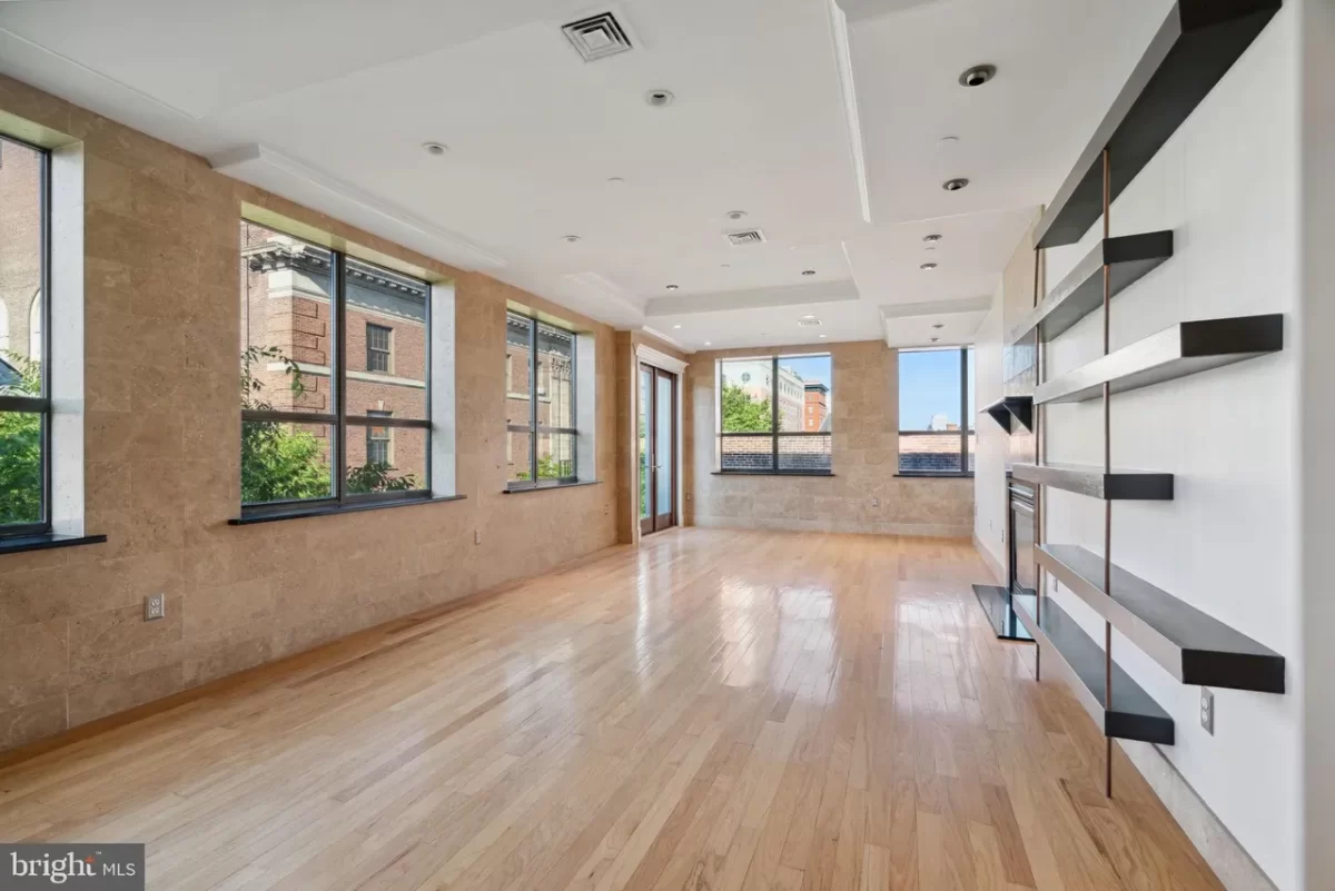 2BR Condo for Sale in Philadelphia, PA