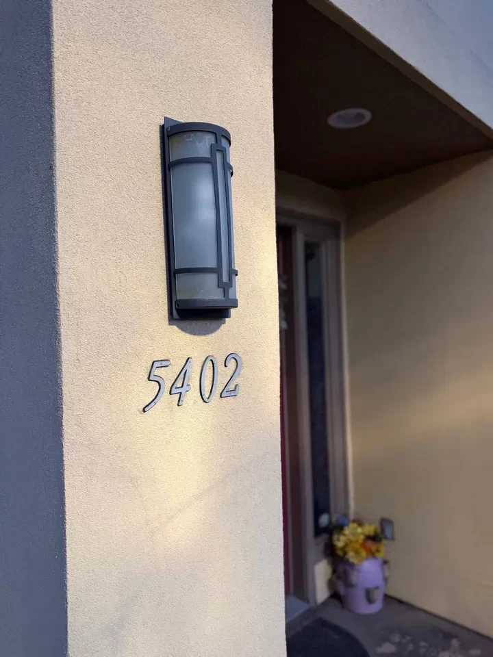 2BR Townhouse for Sale in Dallas, TX
