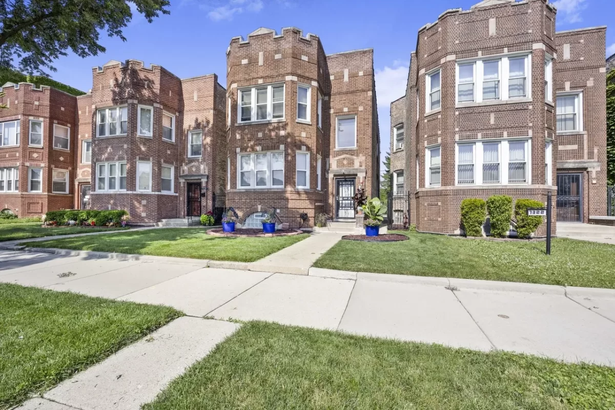 2BR House for Rent in Chicago, IL