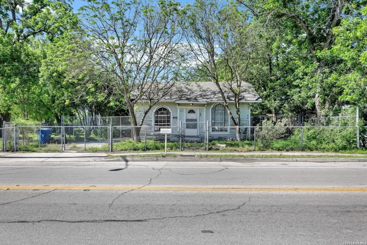 3BR House for Sale in San Antonio, TX