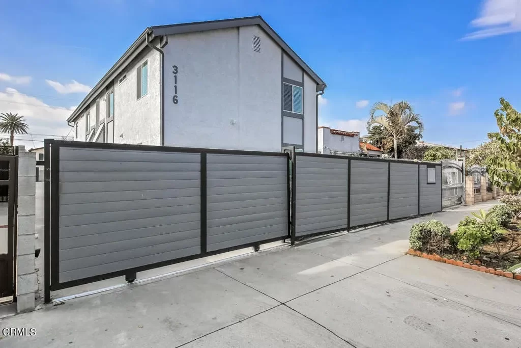 2BR House for Rent in Los Angeles, CA