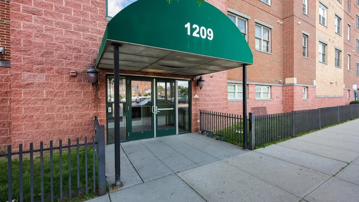 2BR Condo for Sale in Jersey City, NJ