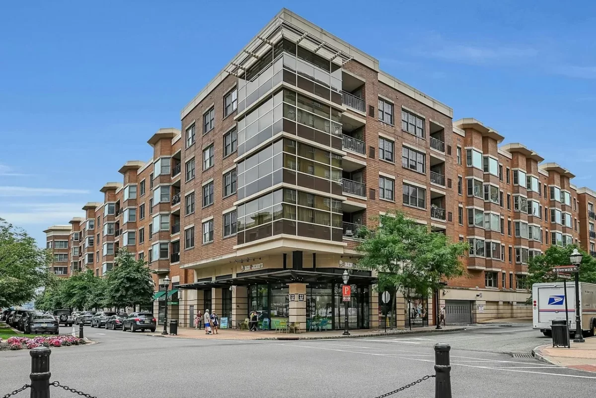 2BR Condo for Sale in West New York, NJ