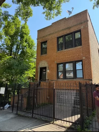 2BR House for Rent in Chicago, IL