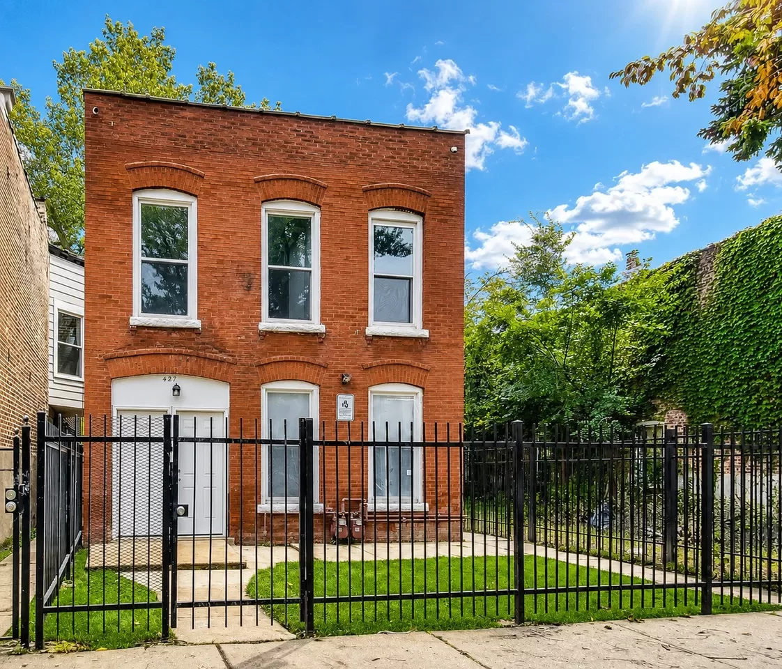 7BR Multi-Family for Sale in Chicago, IL