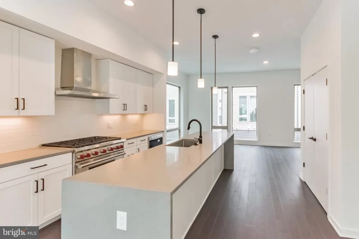 5BR Townhouse for Rent in Philadelphia, PA