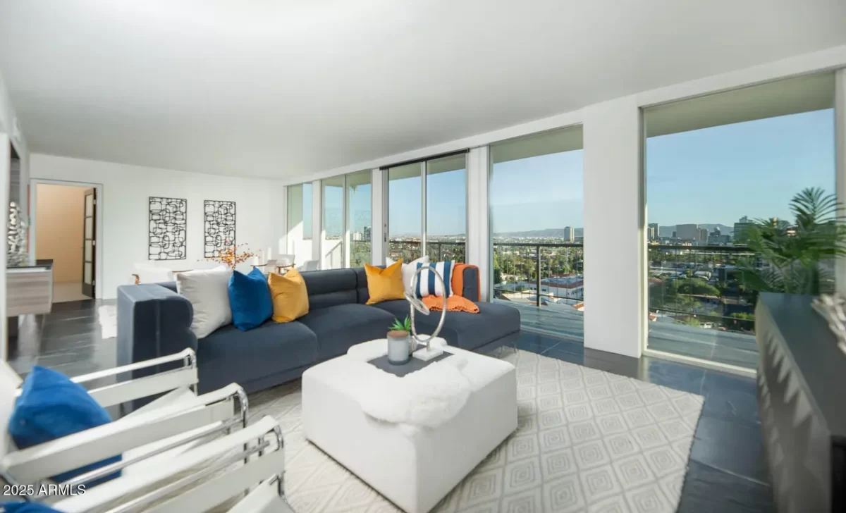 2BR Condo for Sale in Phoenix, AZ