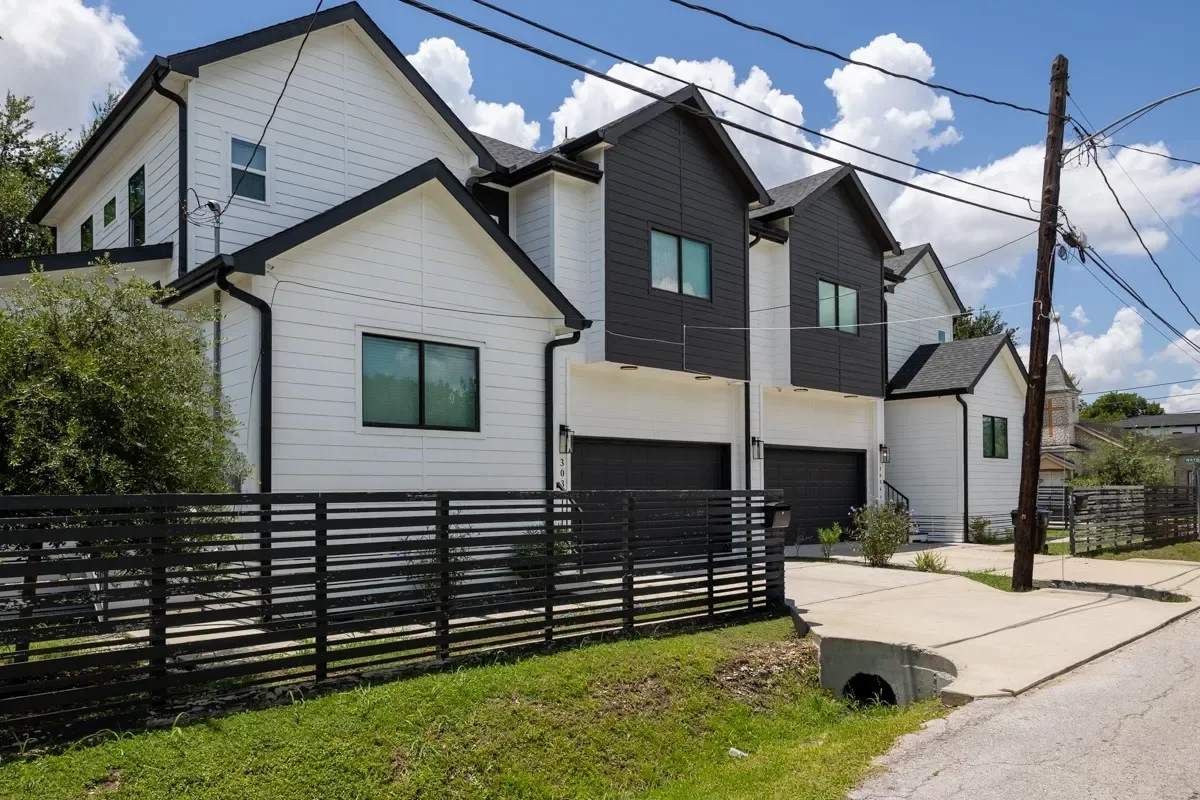6BR Multi-Family for Sale in Houston, TX