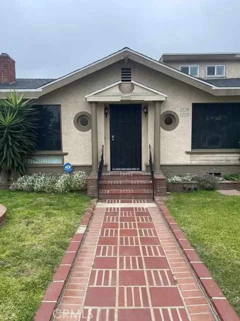 4BR Multi-Family for Sale in Los Angeles, CA
