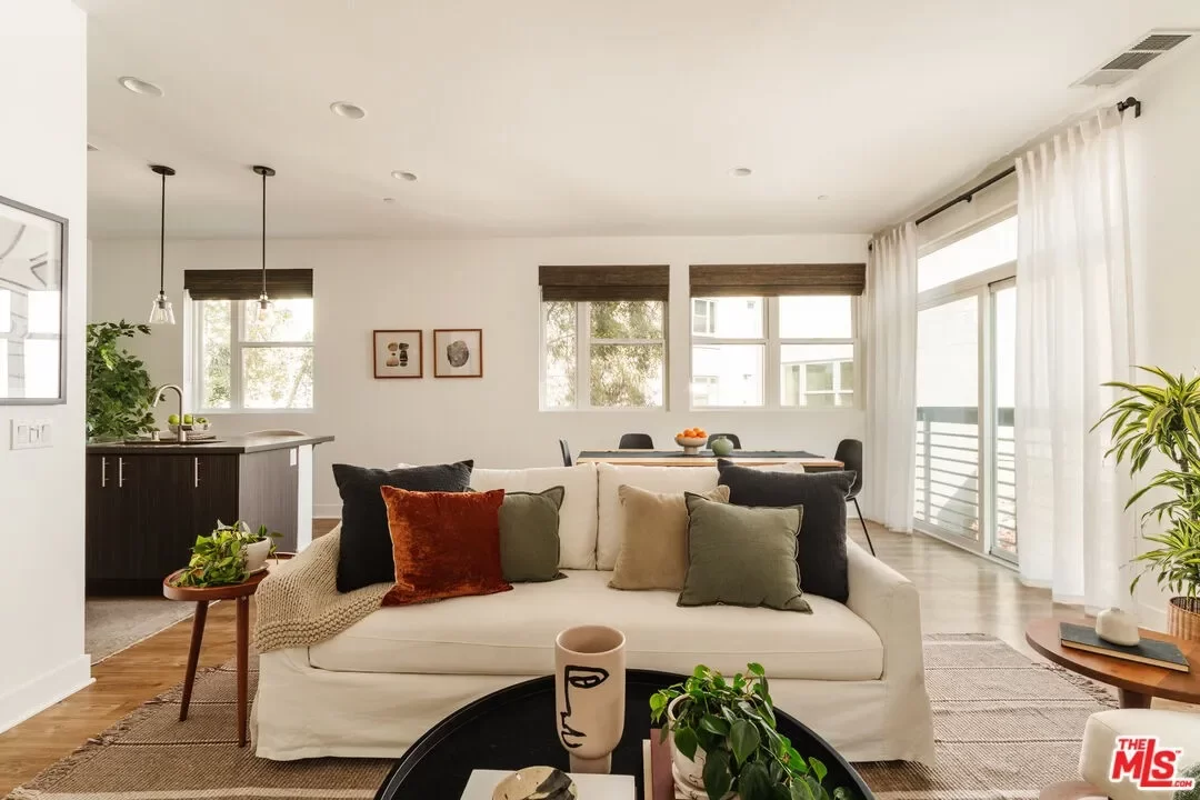 4BR Condo for Sale in Los Angeles, CA
