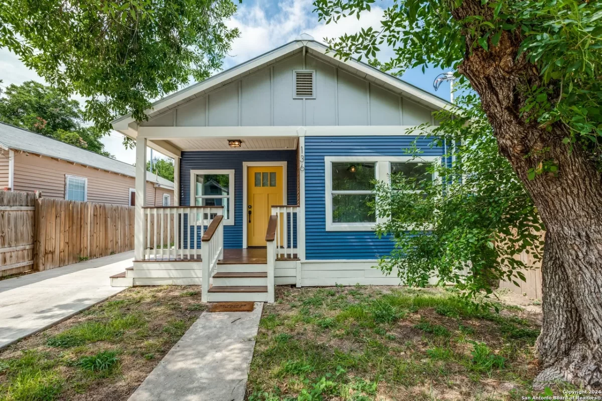 2BR House for Sale in San Antonio, TX