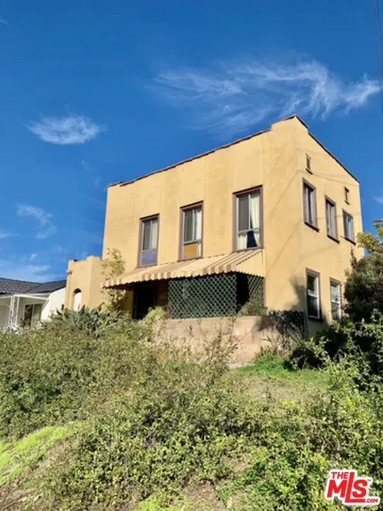 2BR Multi-Family for Sale in Los Angeles, CA