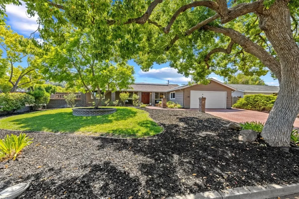 4BR House for Sale in Los Gatos, CA