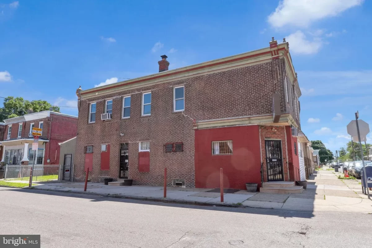 Townhouse for Sale in Philadelphia, PA
