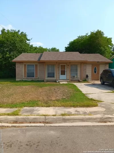 4BR House for Sale in Kirby, TX