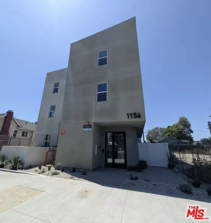 18BR Multi-Family for Sale in Los Angeles, CA