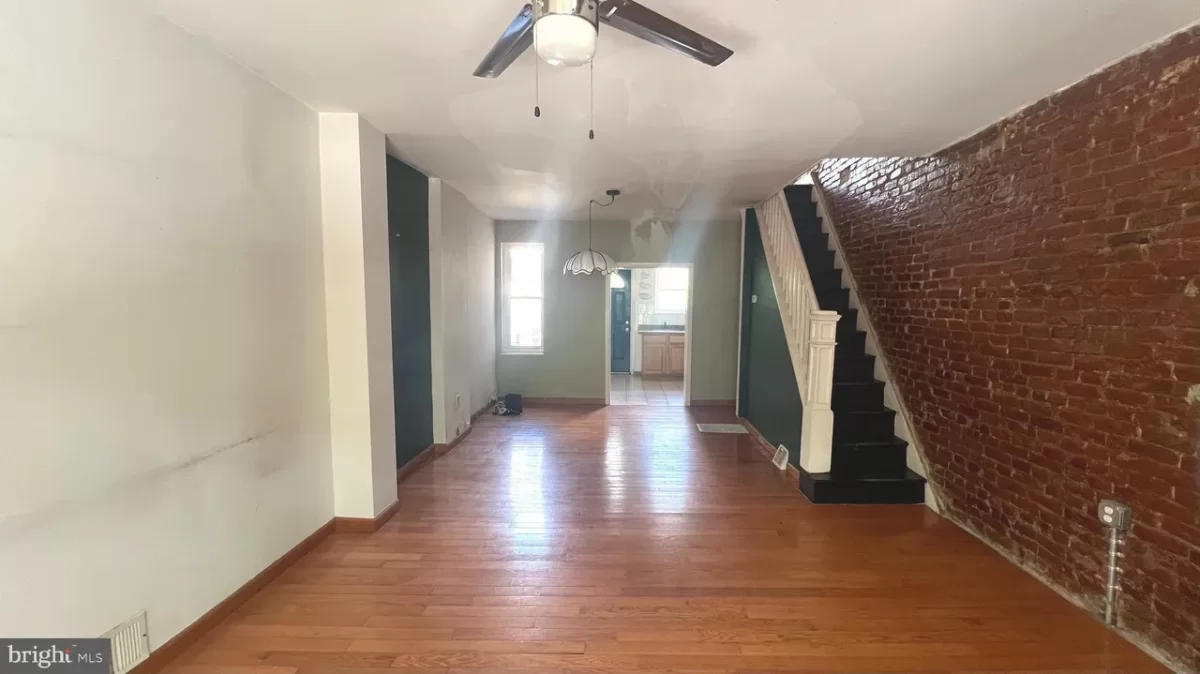 3BR Townhouse for Sale in Philadelphia, PA