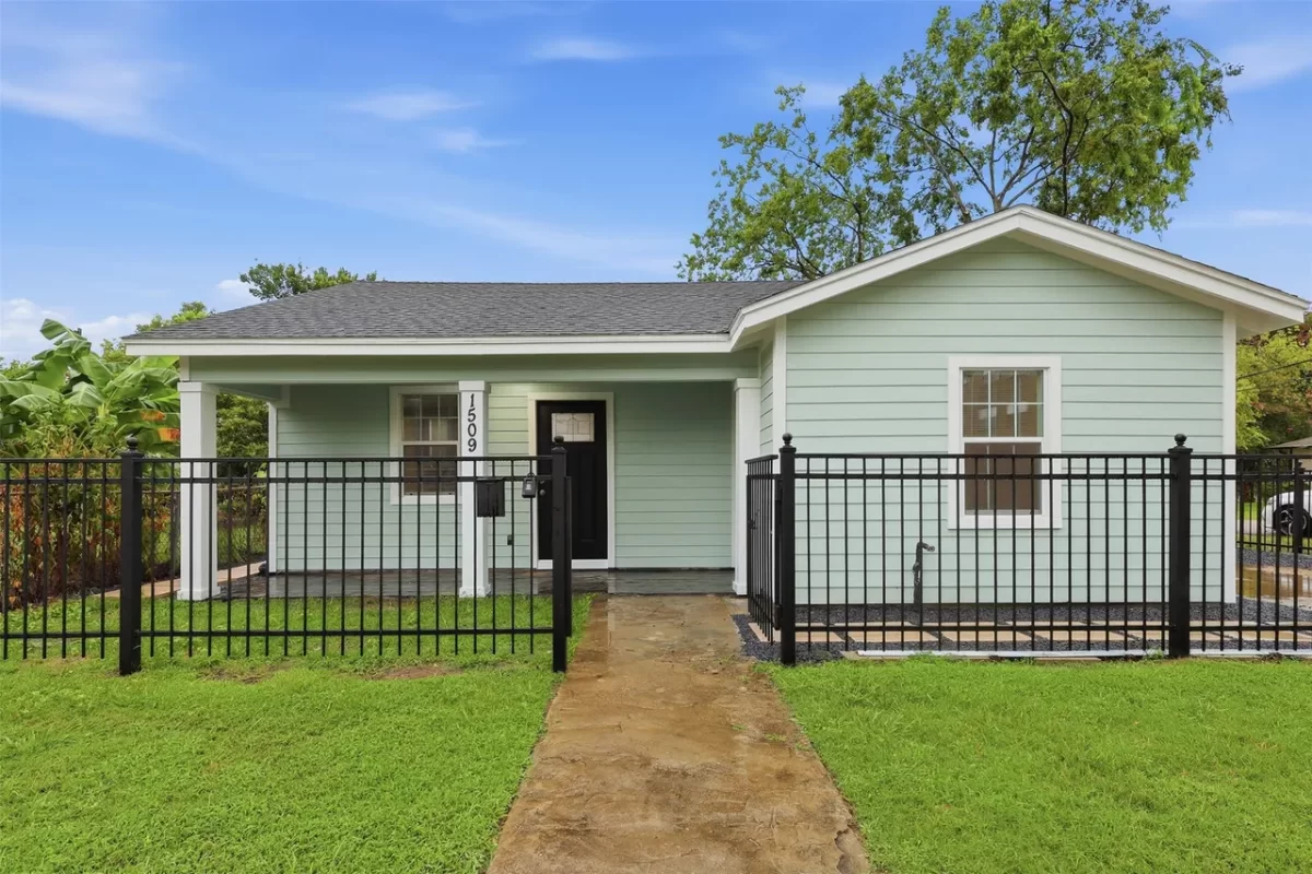 2BR House for Rent in Houston, TX