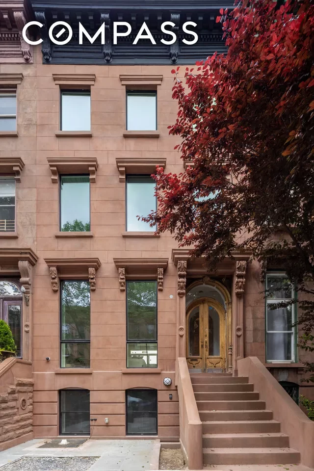 6BR Multi-Family for Sale in Brooklyn, NY