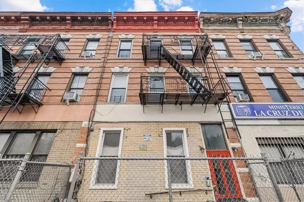 8BR Multi-Family for Sale in Brooklyn, NY