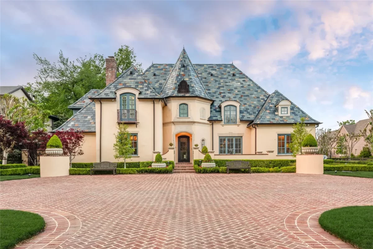 6BR House for Sale in Dallas, TX