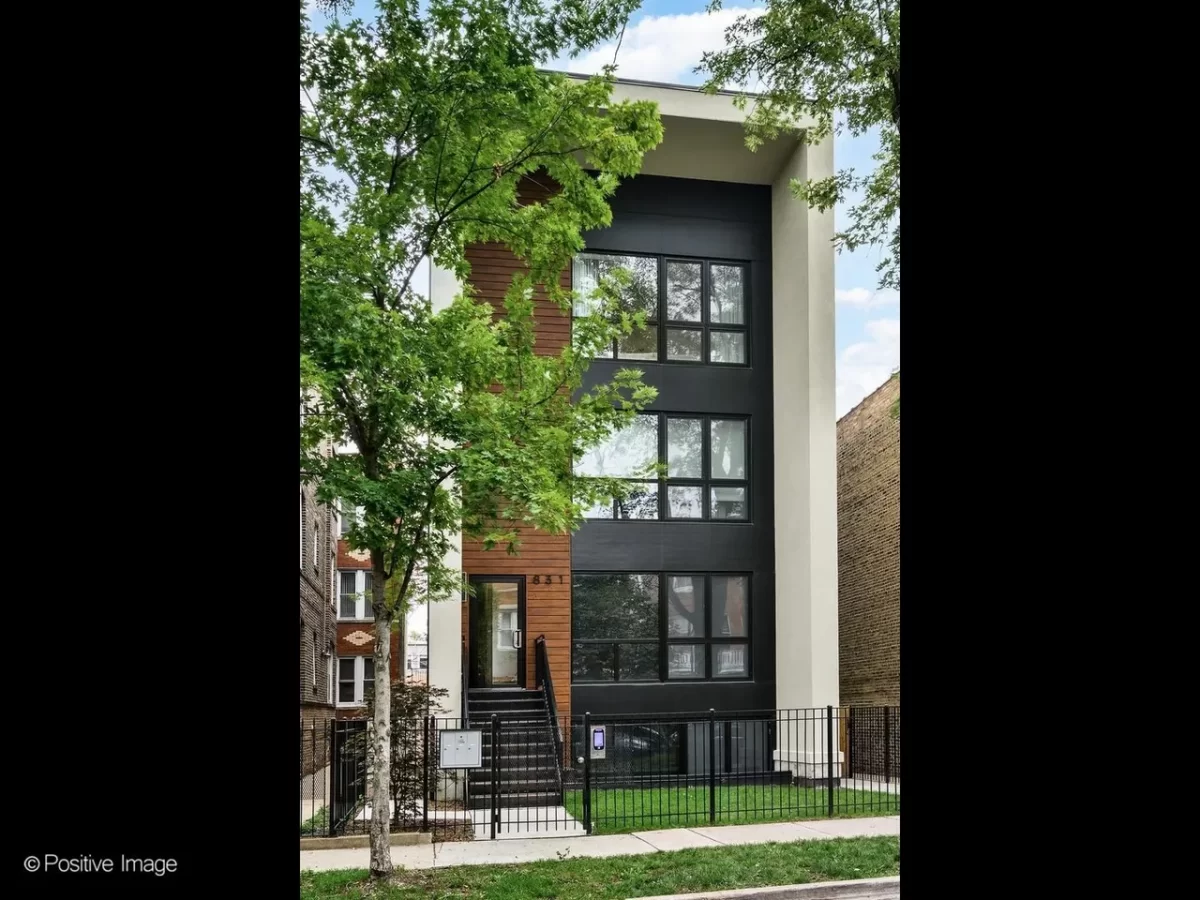 3BR Condo for Sale in Chicago, IL