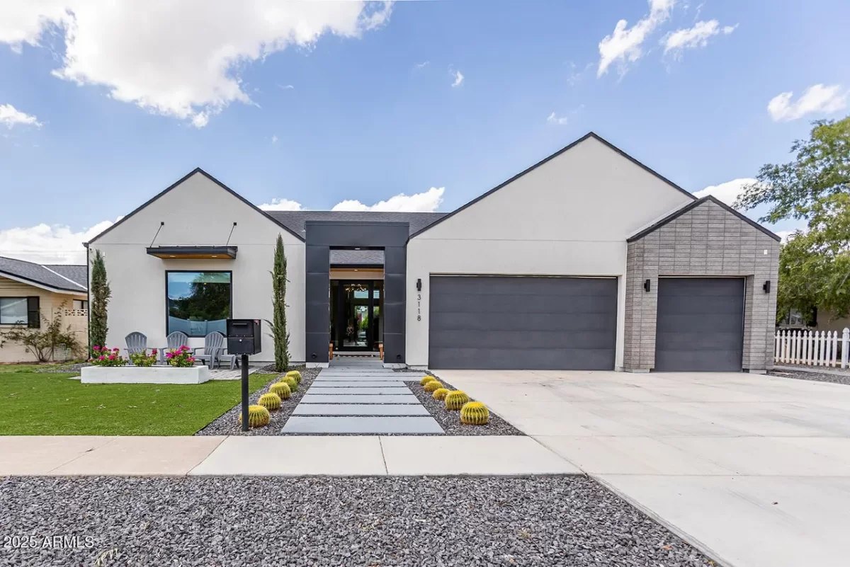 5BR House for Sale in Phoenix, AZ