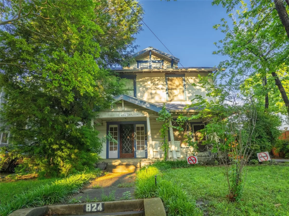 4BR House for Sale in Dallas, TX