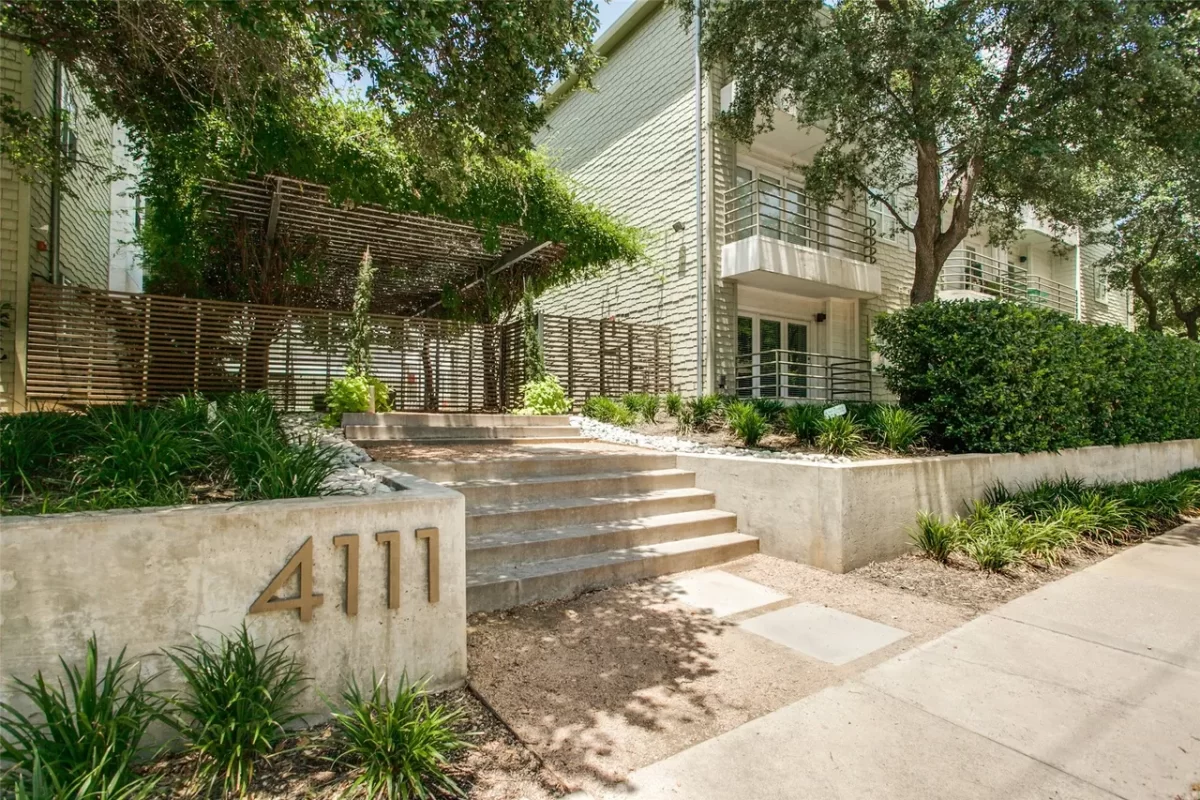 2BR Condo for Sale in Dallas, TX