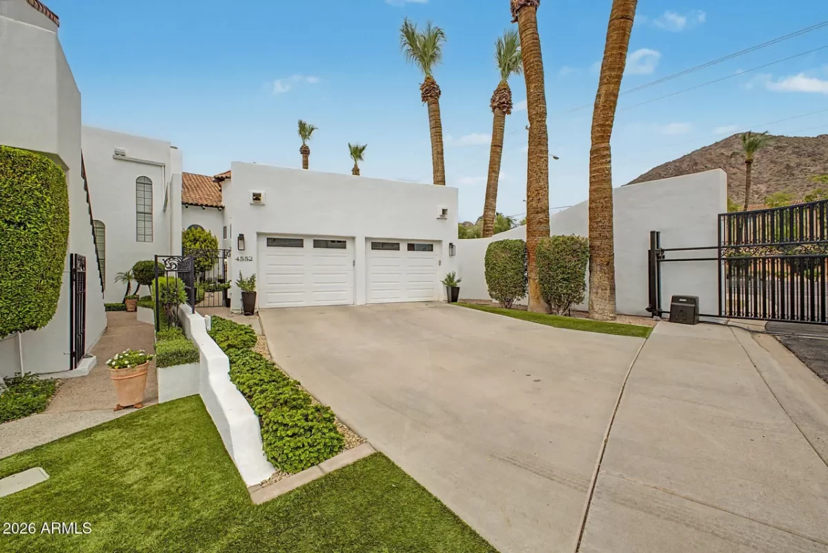 3BR Townhouse for Sale in Phoenix, AZ