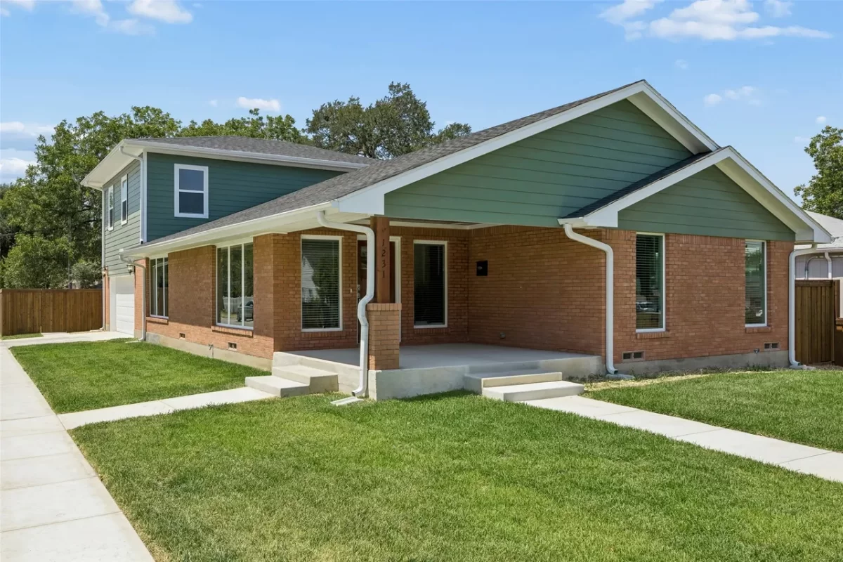 4BR House for Sale in Dallas, TX