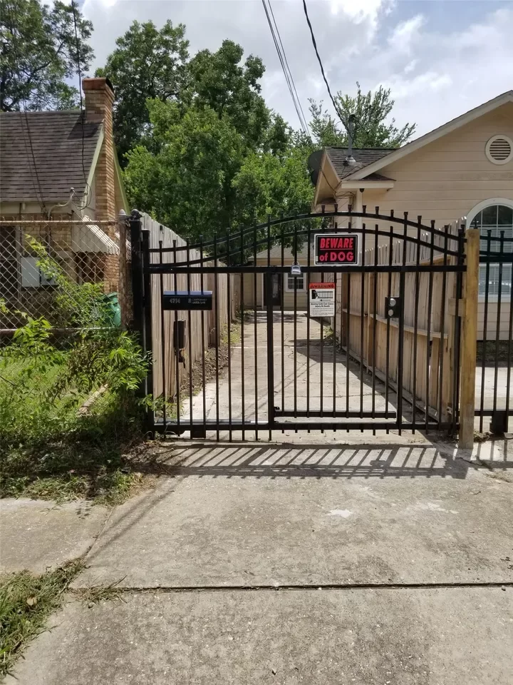 2BR House for Rent in Houston, TX