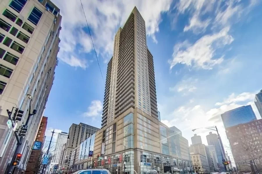 Condo for Sale in Chicago, IL
