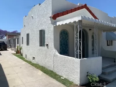 6BR Multi-Family for Sale in South Gate, CA