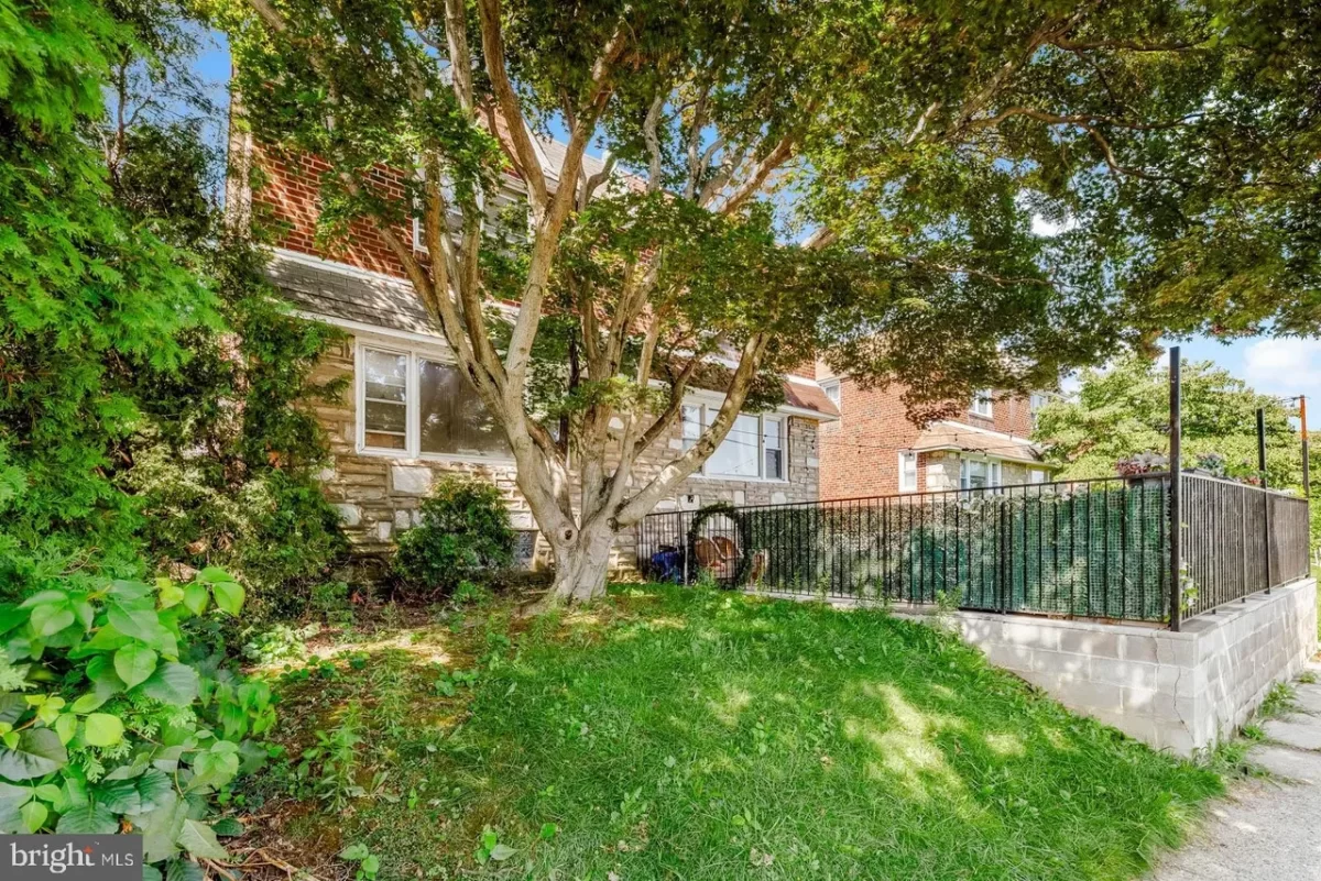 3BR Townhouse for Sale in Philadelphia, PA