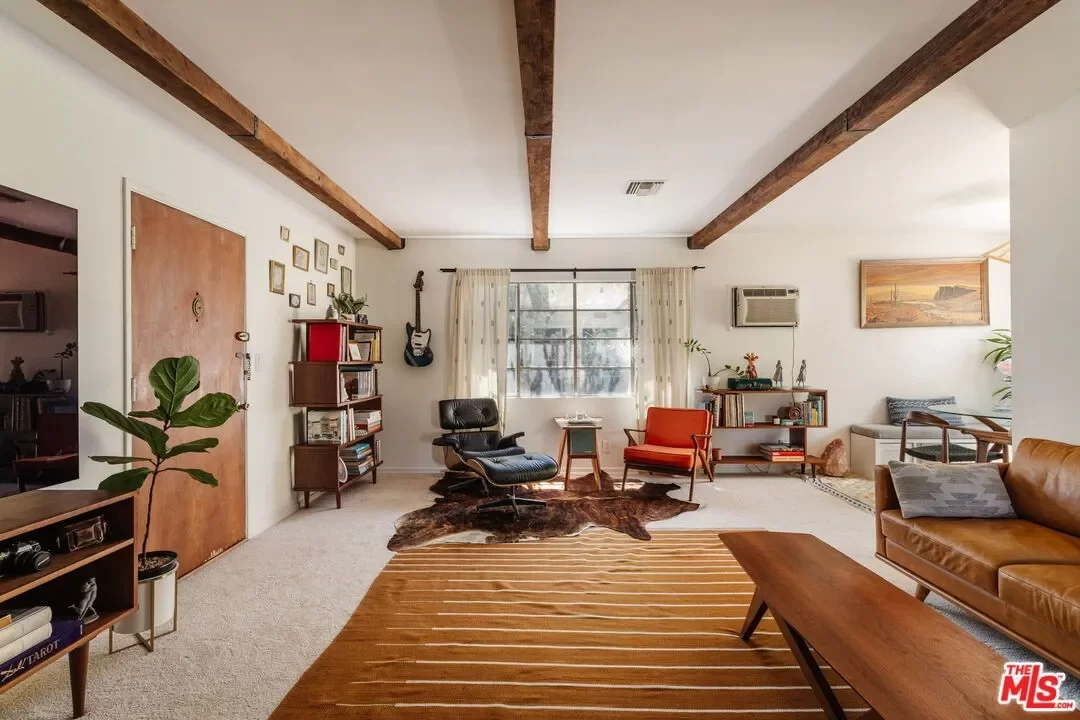 2BR Condo for Sale in Los Angeles, CA