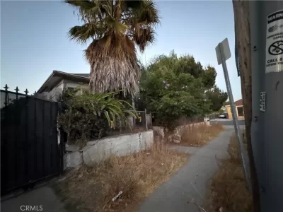 4BR House for Sale in Los Angeles, CA