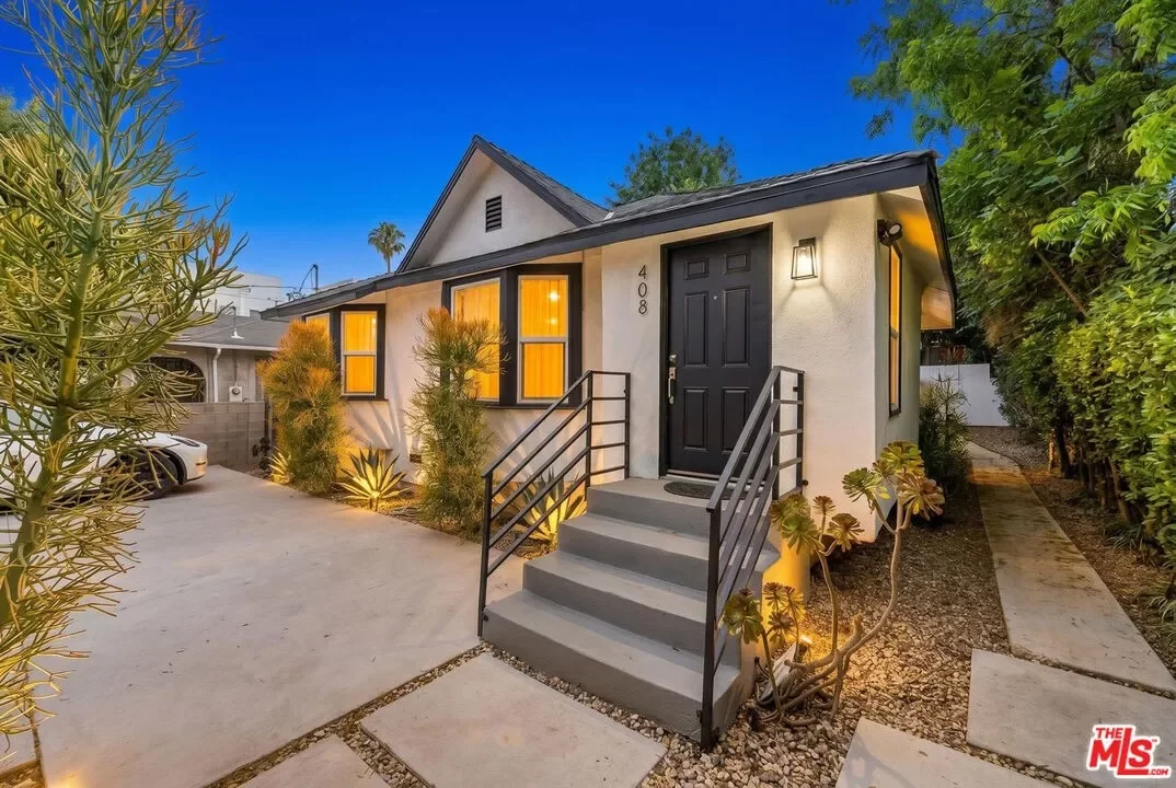 4BR Multi-Family for Sale in Los Angeles, CA