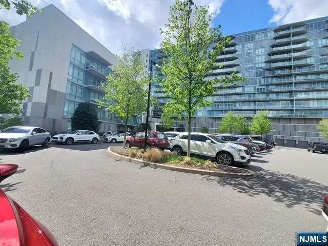 1BR Condo for Sale in Cliffside Park, NJ