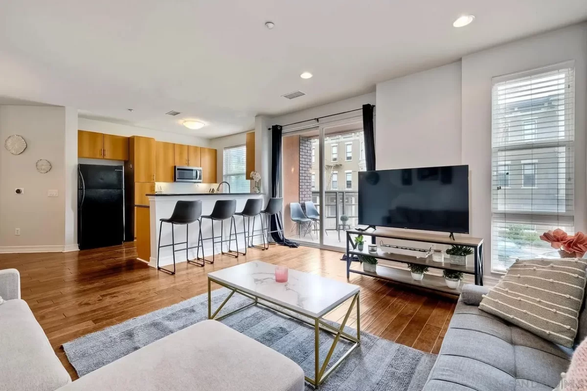 2BR Condo for Sale in San Diego, CA