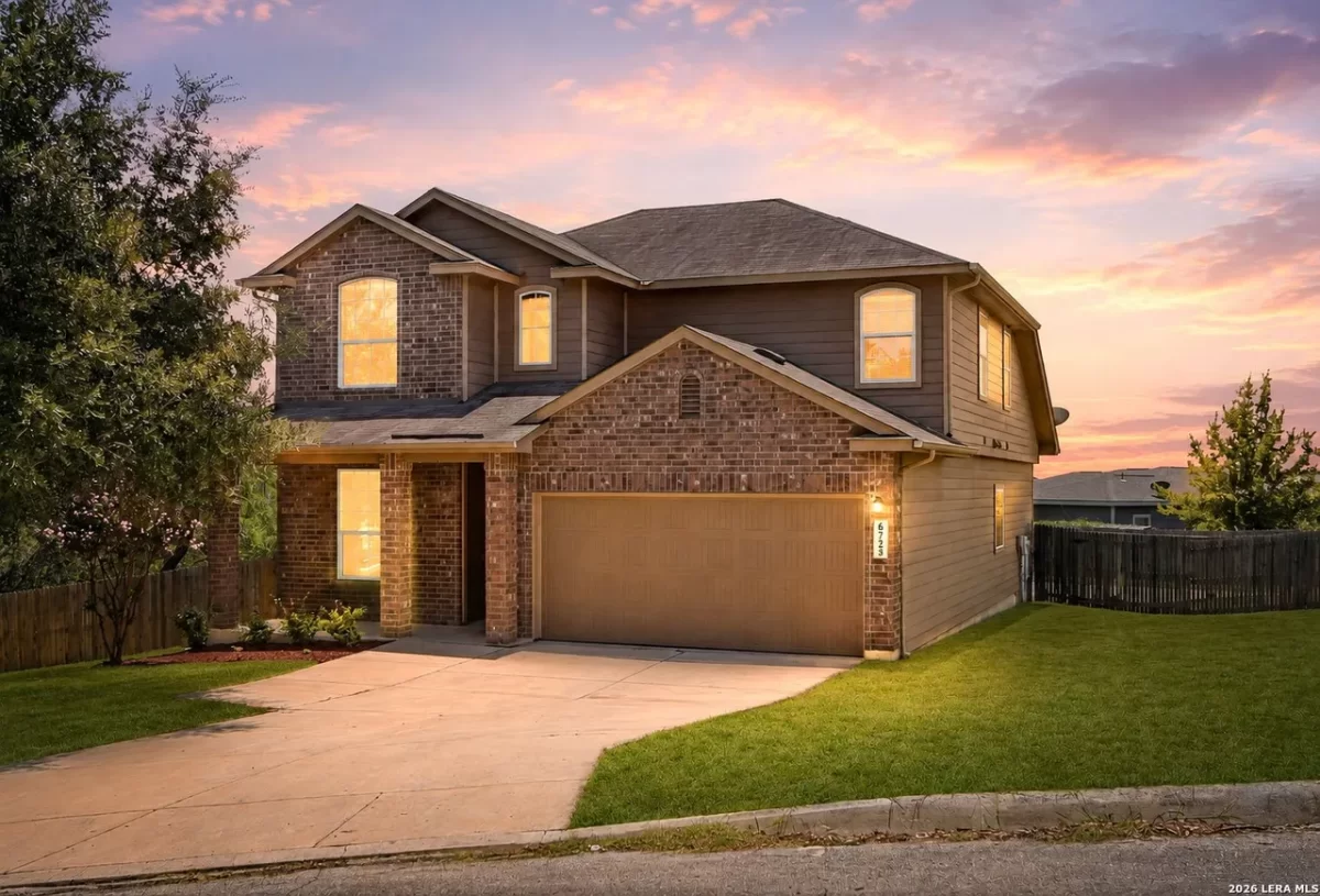 4BR House for Sale in San Antonio, TX