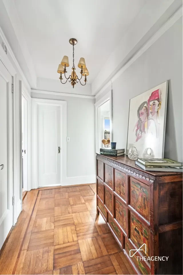 2BR Condo for Sale in Manhattan, NY