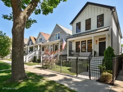 5BR House for Sale in Chicago, IL