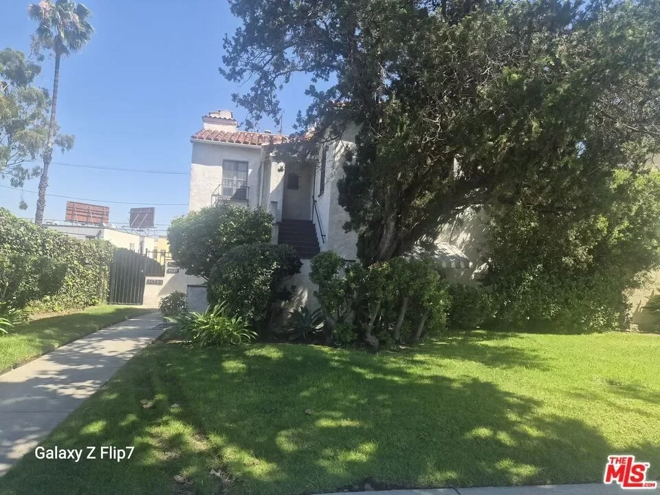 2BR Apartment for Rent in Los Angeles, CA